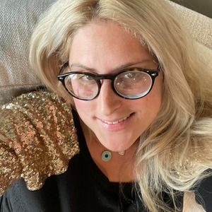 Meet your Posher, Lexi